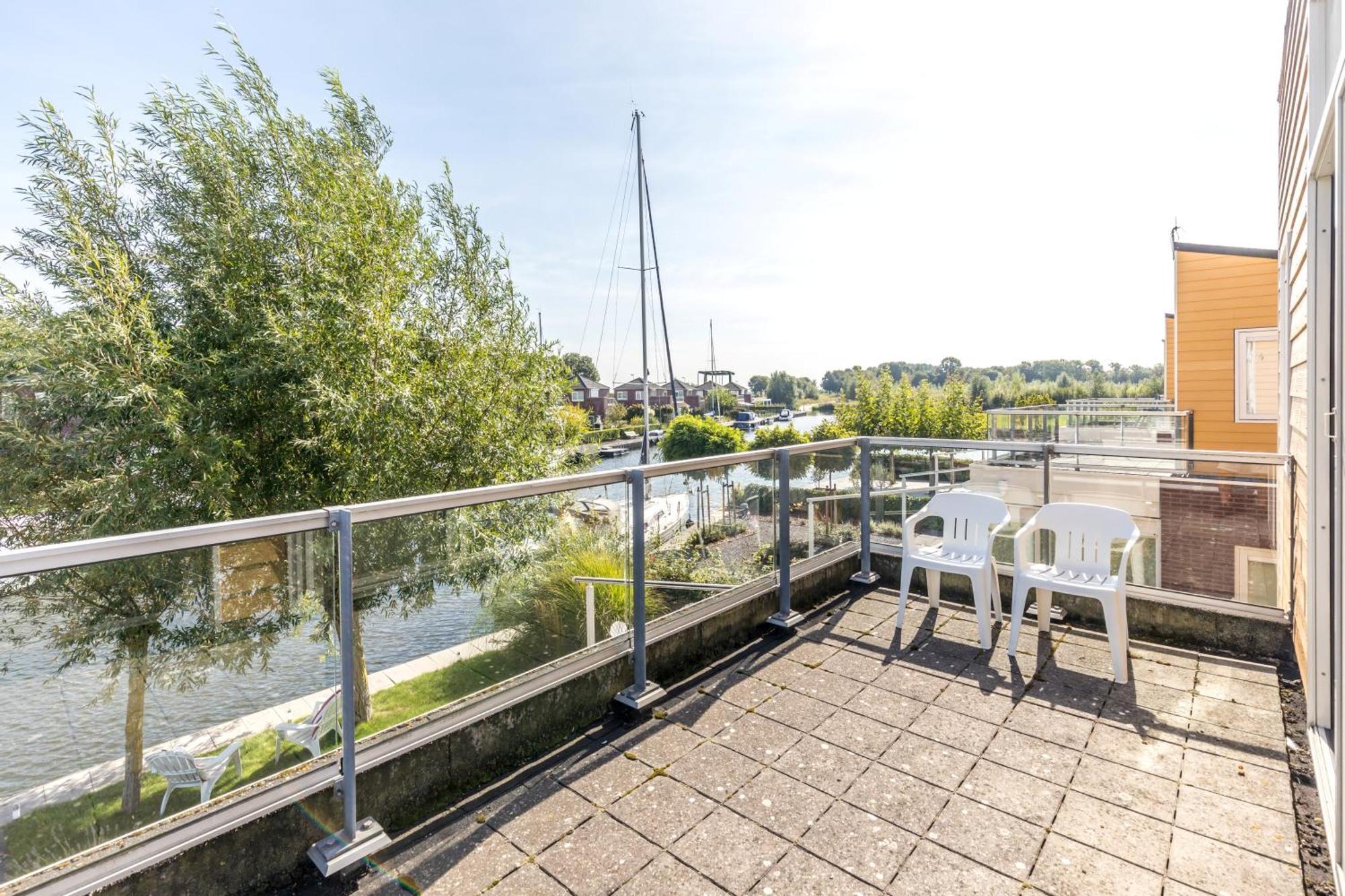 Nautic Rentals - Marinapark Oude-Tonge Екстер'єр фото